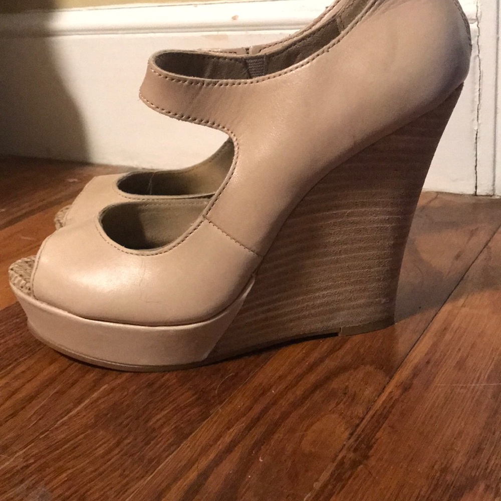 Seychelles size 7 1/2 wedge